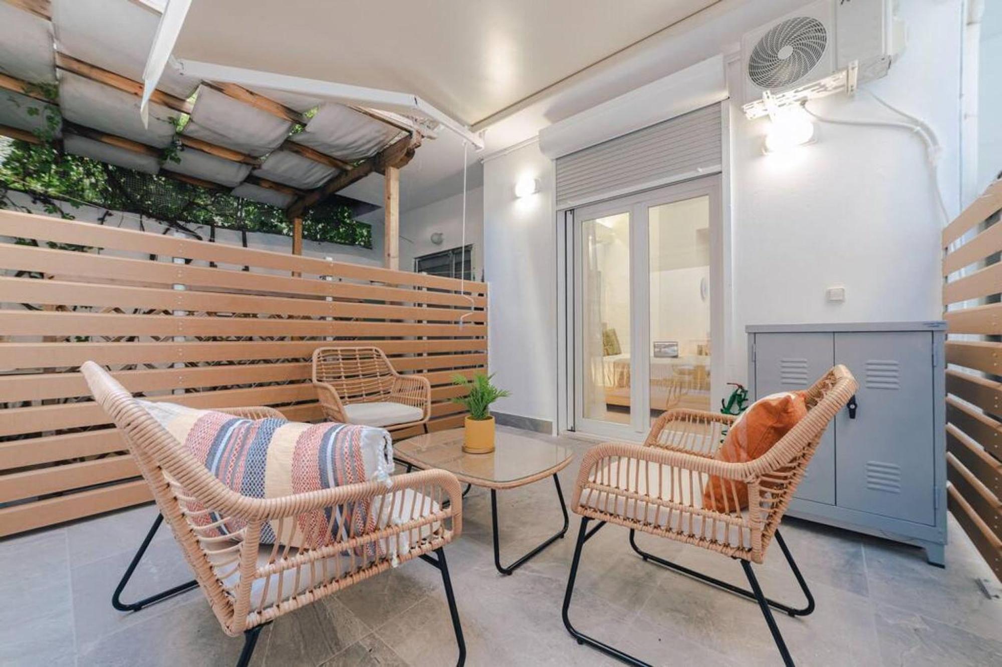 Small And Cozy Studio Афіни Екстер'єр фото