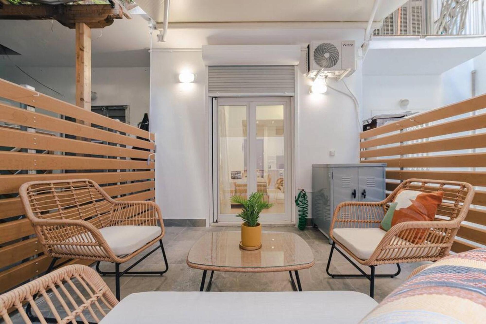Small And Cozy Studio Афіни Екстер'єр фото