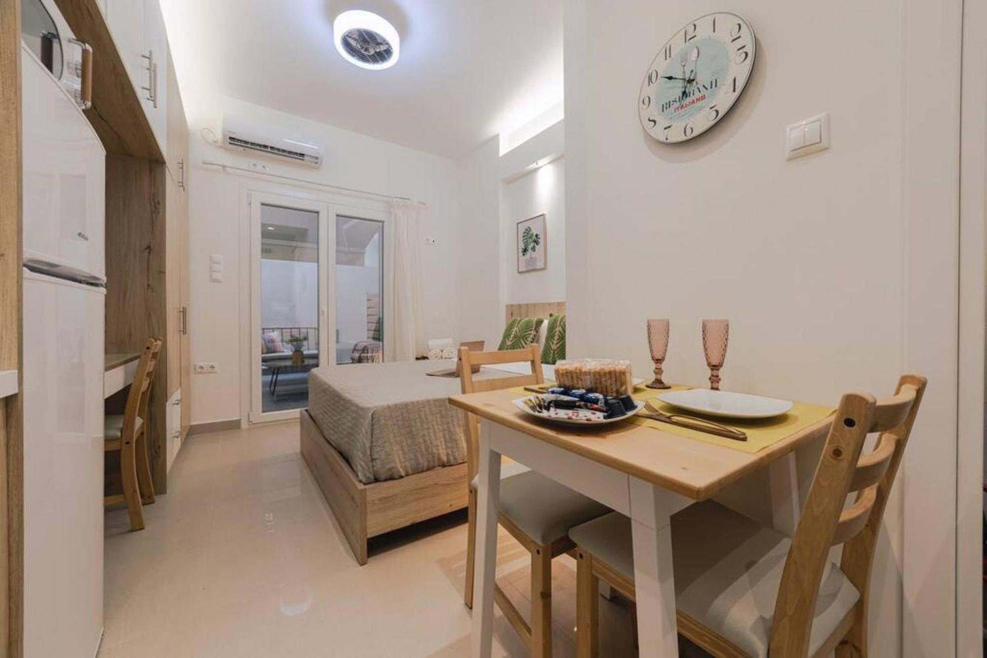 Small And Cozy Studio Афіни Екстер'єр фото