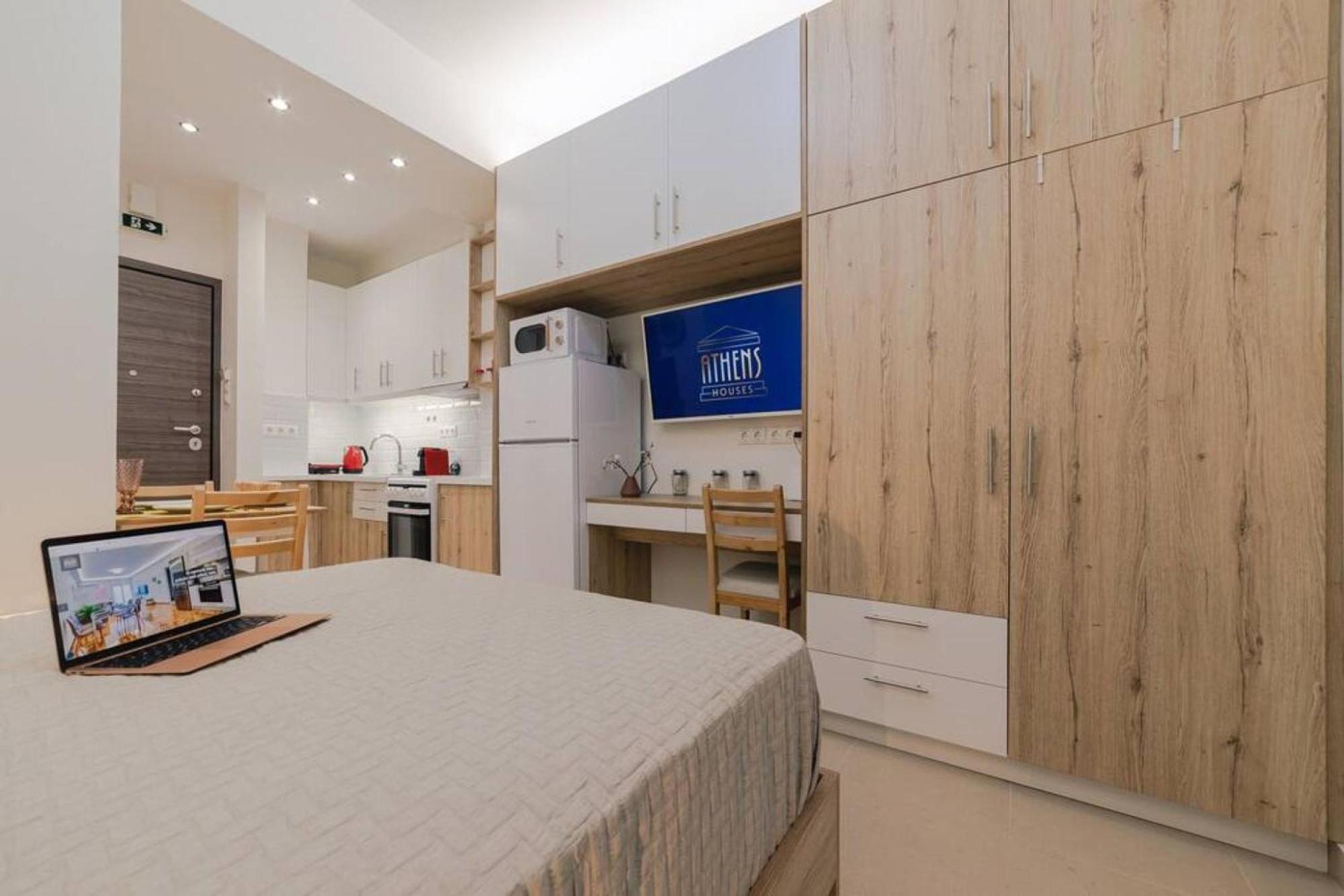 Small And Cozy Studio Афіни Екстер'єр фото